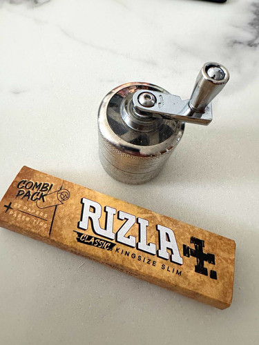 Metal hand crank pocket - hand,
