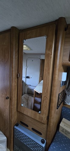 Hymer b544 1992 - 1992, wardrobe