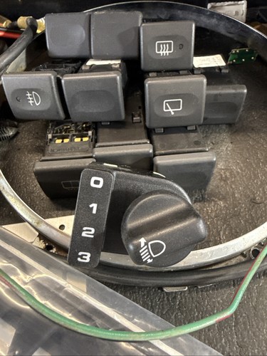 Land rover defender head - head, light