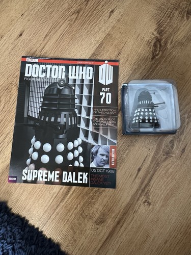 Doctor who figurine - doctor, collection