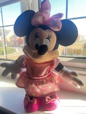 Disney Minnie Mouse Singing and Dancing soft toy doll