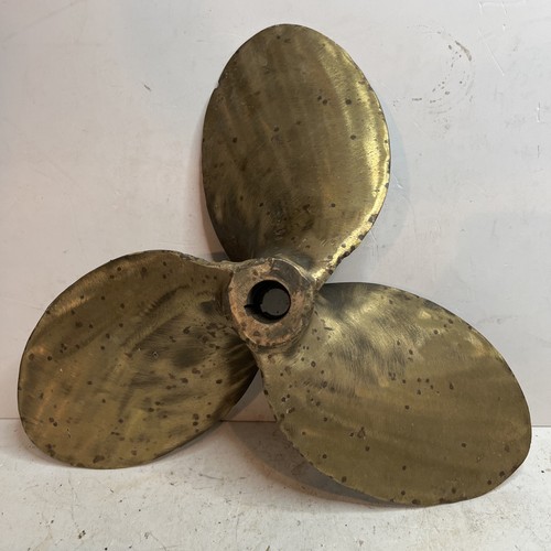 Used boat propeller 9 - used,