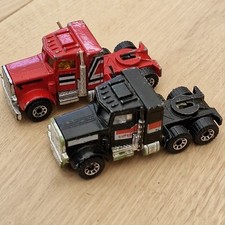 Matchbox Convoy Peterbilt Truck Black Red Pair 