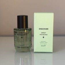 M&S Discover Sweet Pistachio
