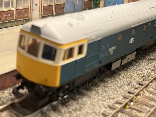Lima class loco blue - lima, 33