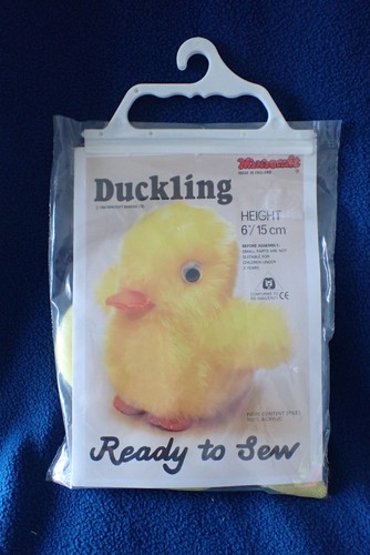 Vintage minicraft ready sew - to,