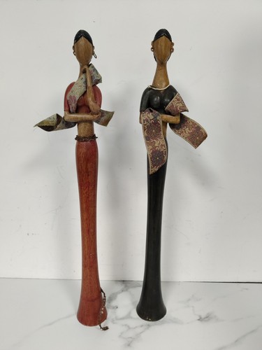 Wooden figurine statue lady - figurine,