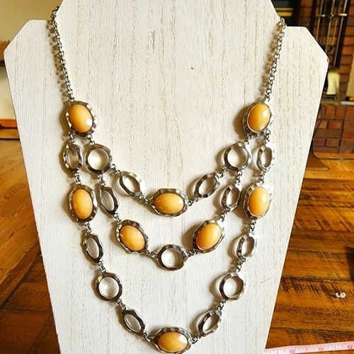 Vintage yellow gold bib
