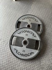 Technogym 2 x 20kg (Pair) Olympic Plates with handles