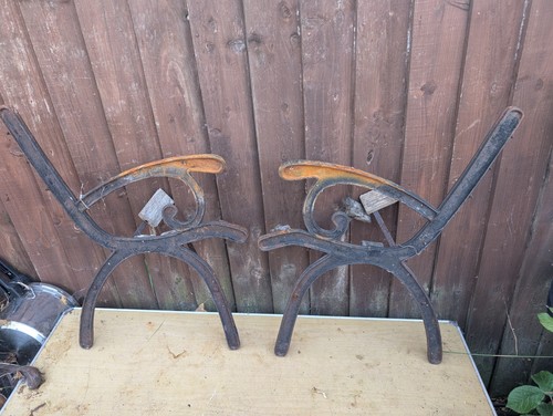 Vintage cast iron - cast, deco