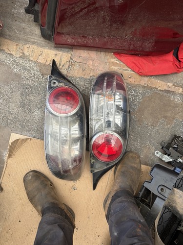 Mazda rx8 brake lights pair - mazda,