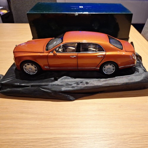 Minichamps bentley - 1/18,