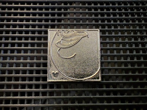 Disney genuine pin hidden - disney,