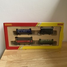Hornby Railroad Train Pack R2669 00 Gauge 08 Loco - Working - Box Damaged