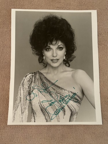 Joan collins hand - collins, (dynasty)