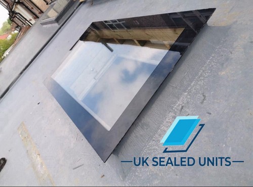Triple glazed rooflight window - glazed,