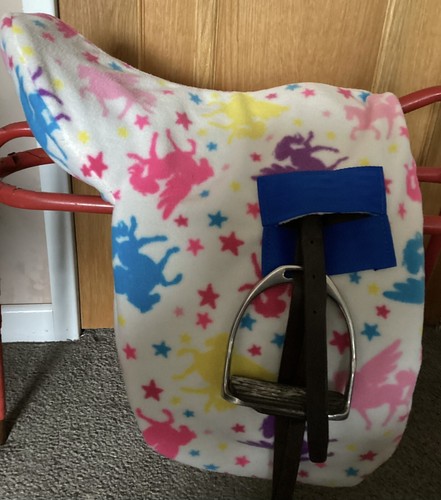 Fleece ride saddle cover - on,