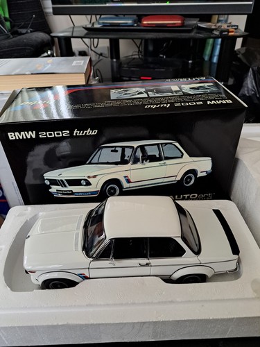 Autoart bmw 2002 turbo - 1:18,