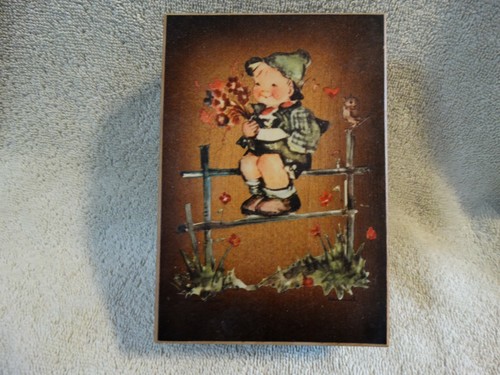 Vintage hummel music box - music,