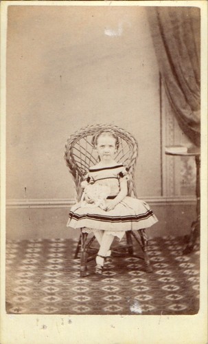 Cdv child pretty - child, dress