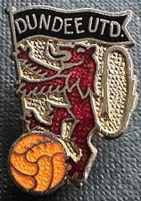 DUNDEE UNITED Vintage badge Maker COFFER LONDON Brooch pin In gilt 20mm x 27mm