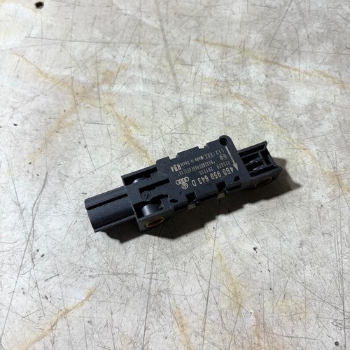 Audi 2002 10 - 2002-10, airbag