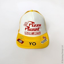 Pizza planet snapback trucker - planet,