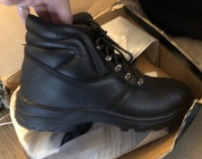 NEW mens Arco black high top