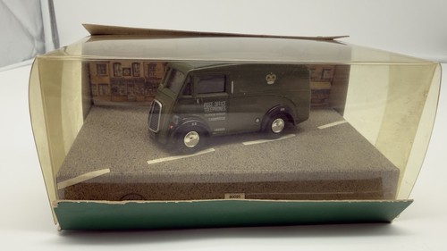 Corgi classic d983 morris - d983, j