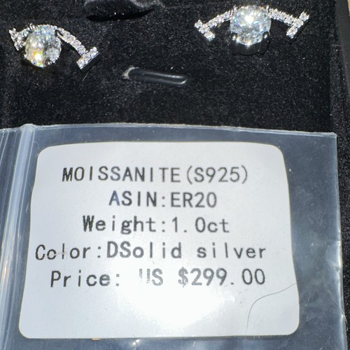 Moissanite round stud - round, earrings