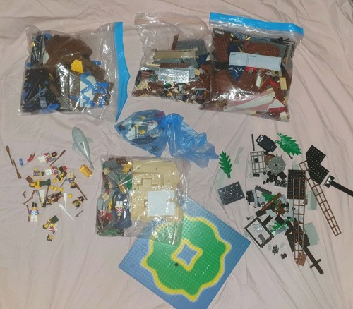 Lego pirate spare bundle - 6,