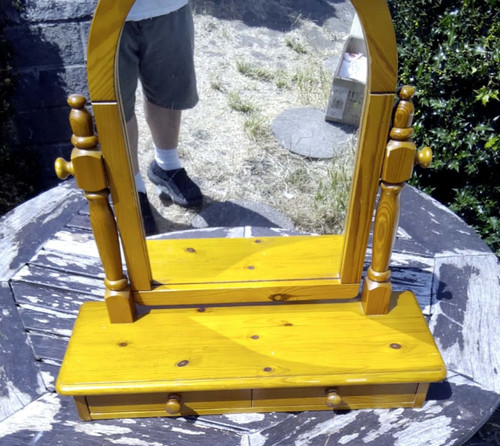 Solid pine tilting dressing