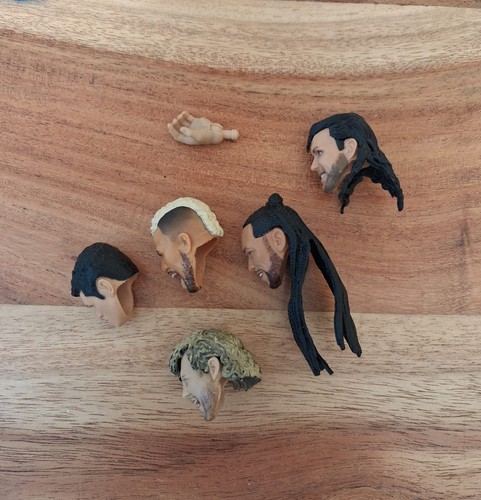 Wwe wwf heads hand - wwf,