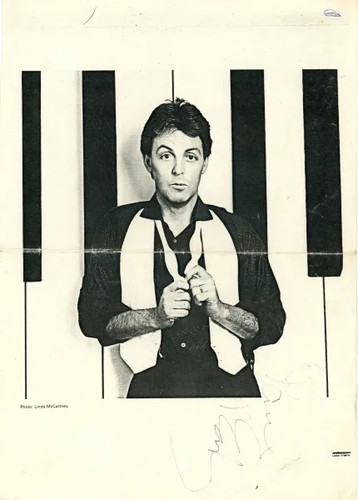 Paul mccartney autograph 1982 - mccartney,