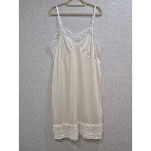 Vintage usa ivory lace trim - vintage,