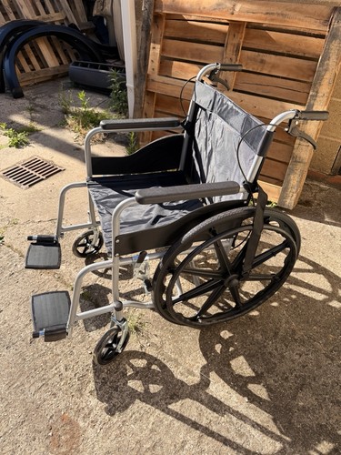 Foldable wheelchair - foldable,