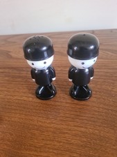 Homepride Vintage Salt and Pepper Pot Set with original paperwork and box 1969