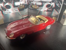 Burago 1/18 Scale 1961 E Type Jaguar Collectable Vintage Model Car used