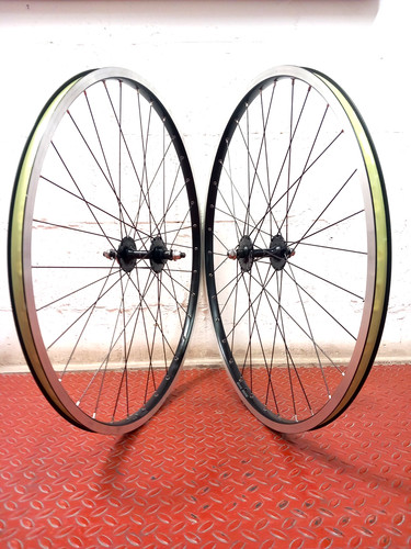 Hand built fixie track wheel - hand, fixie/track