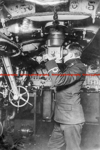 F003668 british submarine - british,