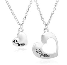  2 Pcs Mother Daughter Heart Pendant Necklace Jewelry Gift Mother's Day Gift Bag