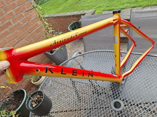 Klein attitude med - attitude, 17.5"