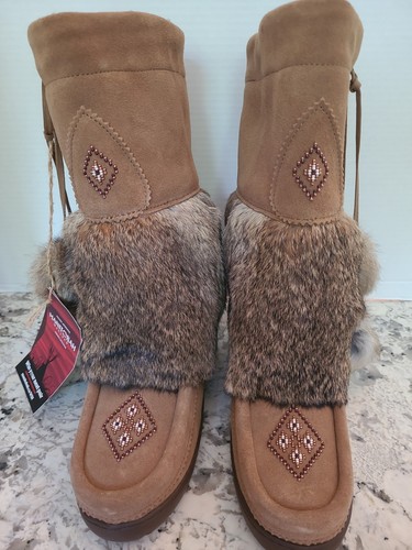 Nwt manitobah mukluks womens - nwt,