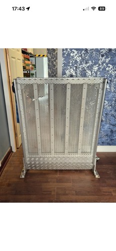 Used lightweight feal folding - lightweight,