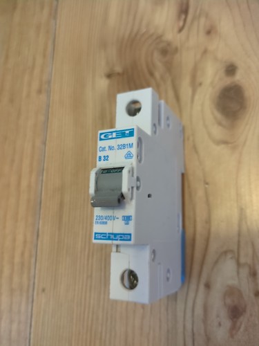 Get 32b1m amp mcb - get,