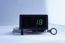 VW VINTAGE CAR TEMPERATURE GAUGE KIT, GREEN. CHT, 5M CABLE, 14mm