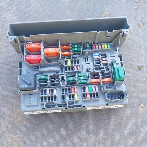 Front fuse box - box, e81