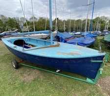 Fairey Albacore 1960 sailing boat with sails and launch trailer 