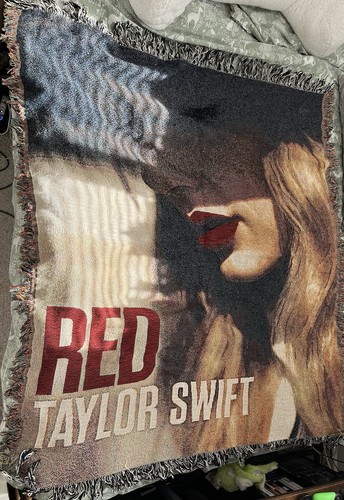 Taylor swift red tour - taylor,