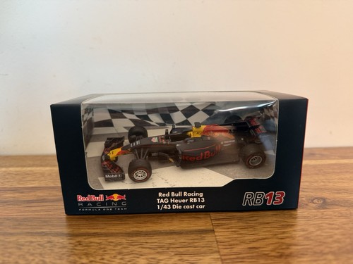 Red bull racing - red, f1